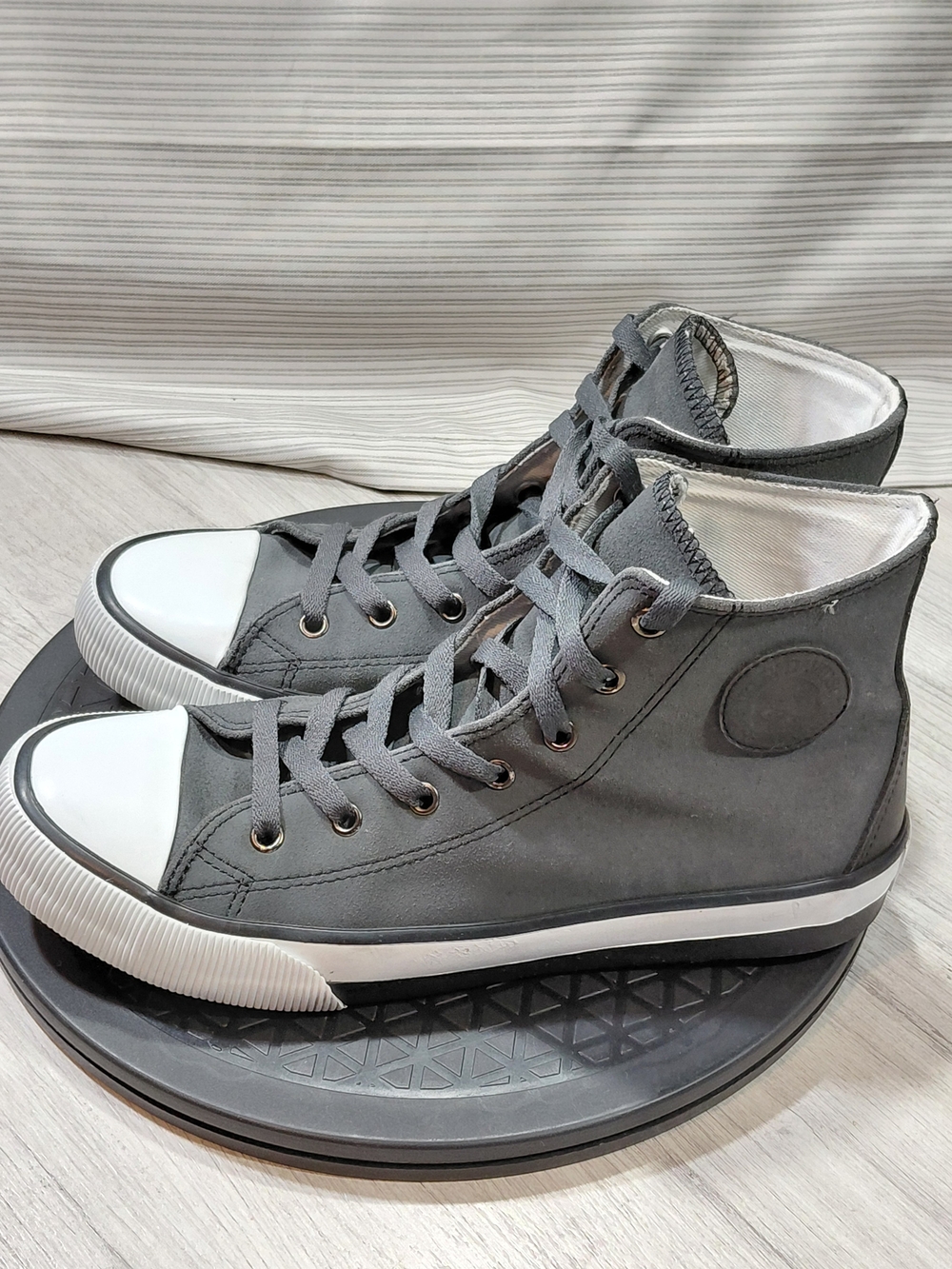 Harley-Davidson Womens Toric Grey Suede Leather Lifestyle Hi Top Sneakers W9.5